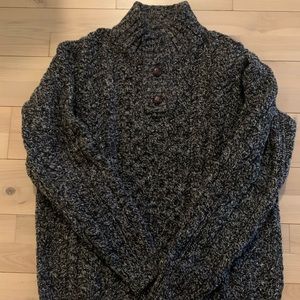 Men’s large LL Bean sweater size L